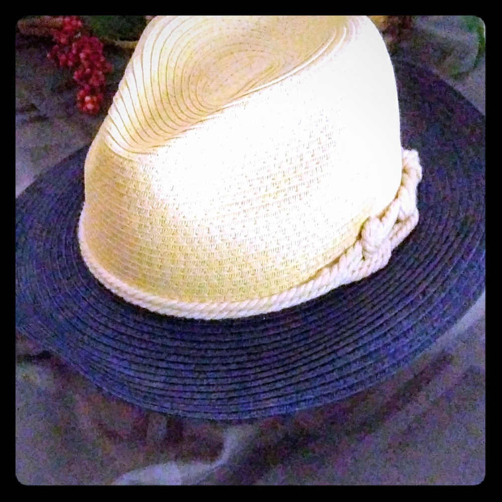 NWOT Women's fedora